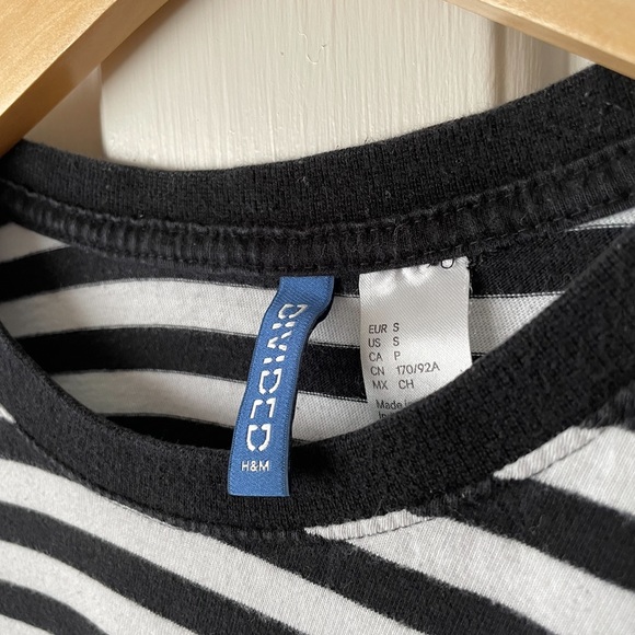 H&M - Picture 2 of 2